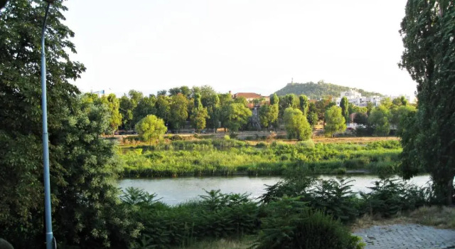 Апартаменты Maritsa River Apartment