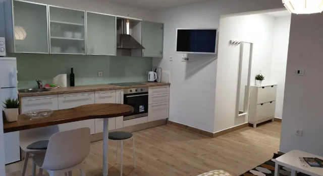 Студия Apartments Ziher