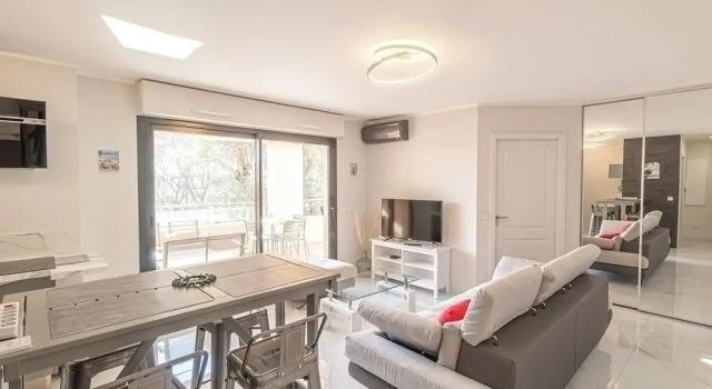 Beautiful Apartment With Pool Near Monaco