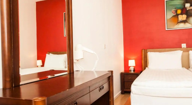 Апартаменты с балконом Hotell Sundbyberg