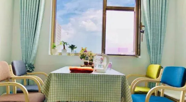 Xining Moshang Liunian Premium Hostel Homestay, Забронировать Хостел Синин Цинхай, рядом с Xiadu Street Mosque