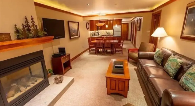 1 Bedroom Condo at the Base of Aspen Mountain, Heart of Downtown, Забронировать Апартаменты/квартира Аспен Горнолыжный курорт Аспен-Сноумас, рядом с Little Nell