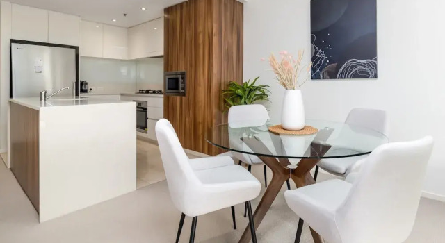 Spacious 1-bed With View in Central Location