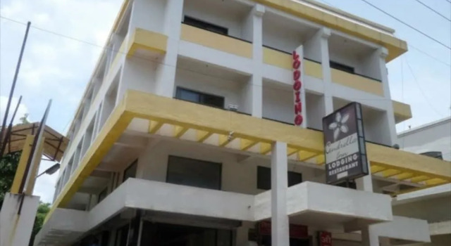 Cinderalla Inn Lodging