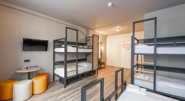Кровать в общем номере a&o Hamburg City