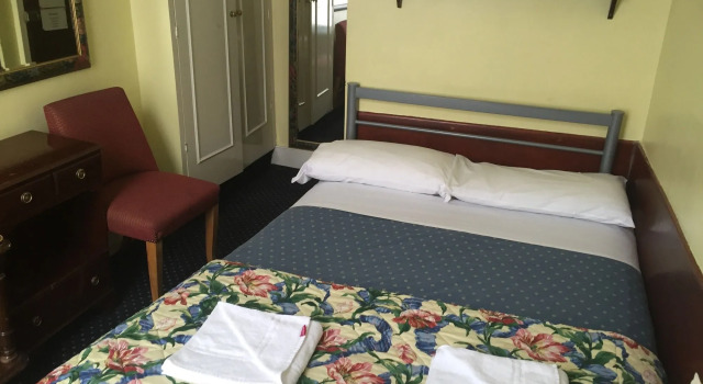 Albany Hotel