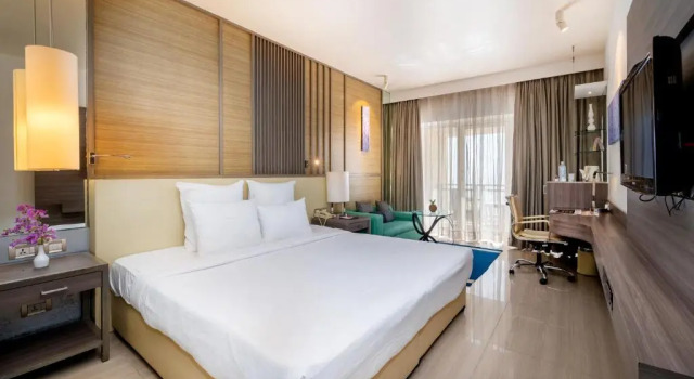 Номер Premium с балконом и рядом с пляжем The Resort