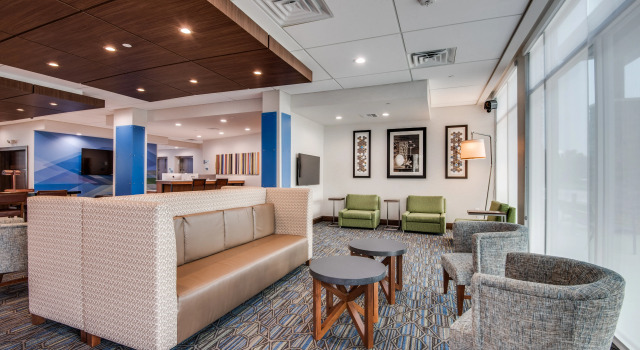 Holiday Inn Express & Suites Dallas North - Addison by IHG