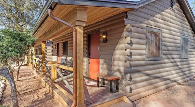 Timber Lodge Cabins 29, Buchen Sie Ferienhaus Hotels in Colorade Springs mit Pool, Schwimmbad