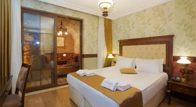 Номер Standard La Vida Old City Hotel