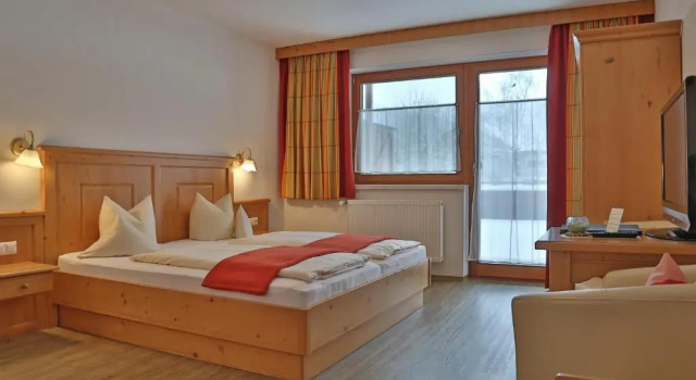 Hotel Frankenhof, Rezervovat Hotel Hotely v Tyrolsko se snídaní, Snídaně