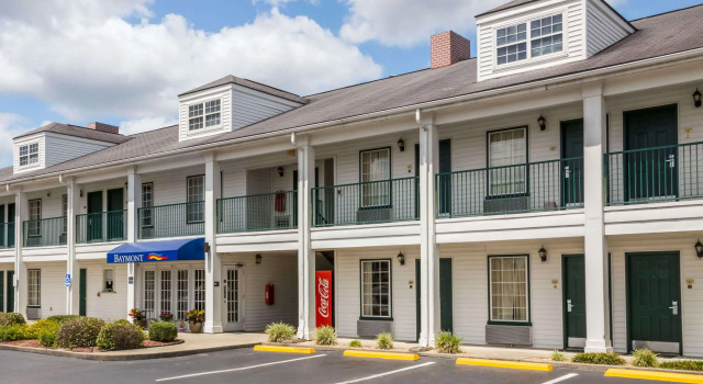 Baymont by Wyndham Waycross, Boek Hotel Hotels in Georgia met parkeren, Parkeren
