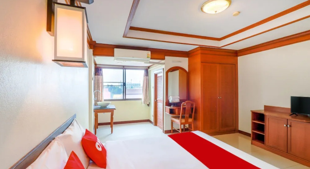 Двухместный номер Deluxe OYO 807 Suan​ Dok​ Kaew​ Hotel​