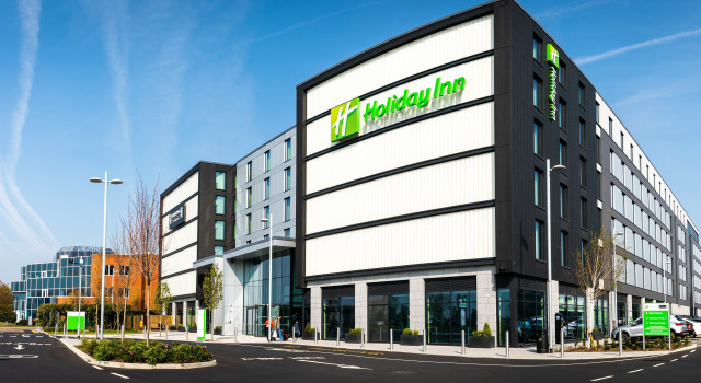 Holiday Inn London Heathrow - Bath Road by IHG
