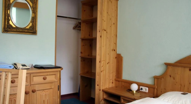 Gasthof Burkert, Book Hotel Hotels in Haiming with Parking, Parking
