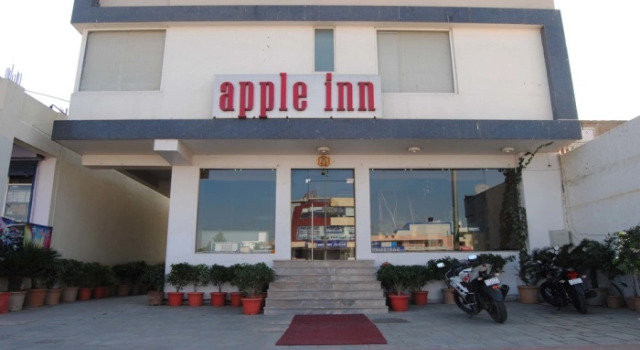 TGI Apple Inn, Забронировать Отель Отели штата Раджастхана с парковкой, Парковка