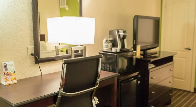 Номер Deluxe Holiday Inn Hazlet by IHG
