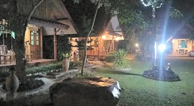 Бунгало Netlada Resort & Spa