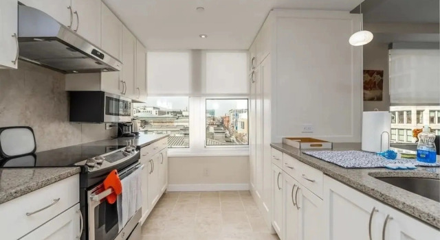 Апартаменты 2 Bedroom Apartment located in Washington Dcâs Penn Quarter. 2 Apts by RedAwning