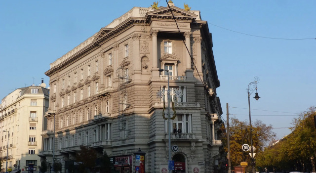 Adagio Hostel Basilica