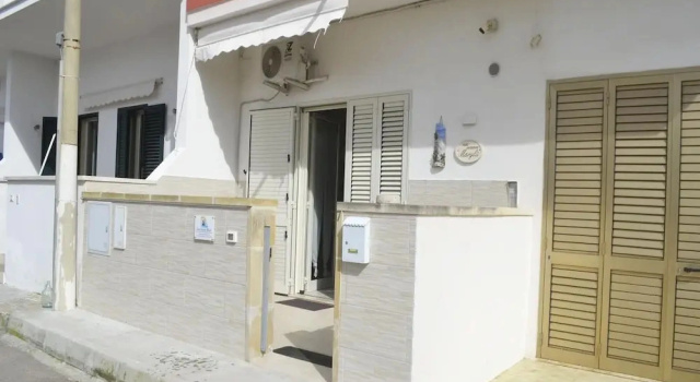 Casa Vacanze Marylu' a Torre Specchia, Varaa Lomakoti Hotellit Melendugno pysäköinnillä, Pysäköinti