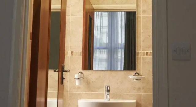 Одноместный номер Standard с балконом Luna And Simone Hotel