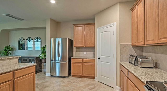 Коттедж Texas Home w/ Patio & Grill ~ 16 Mi to Austin