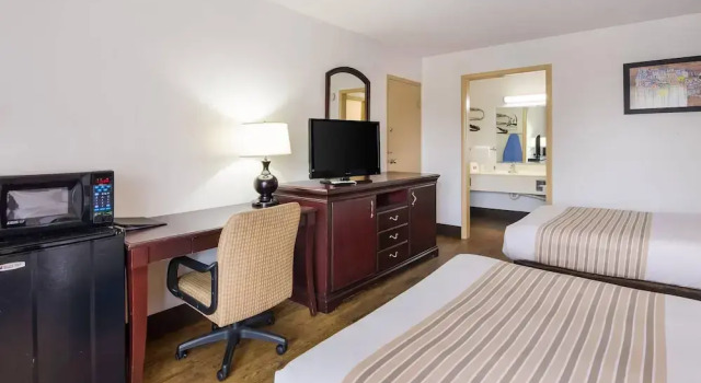 Standard Vierer Zimmer mit Balkon Econo Lodge Marion I-81