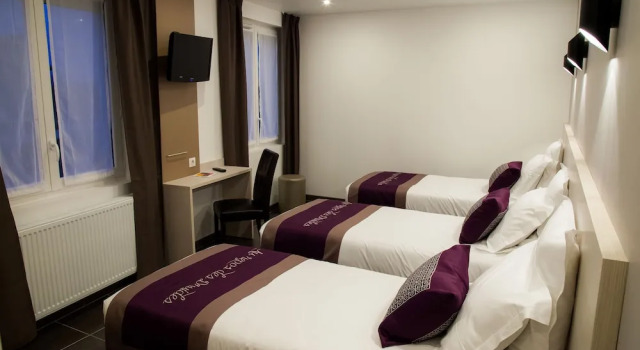 Трёхместный номер Comfort The Originals City, le Relais des Carnutes Dreux Ouest