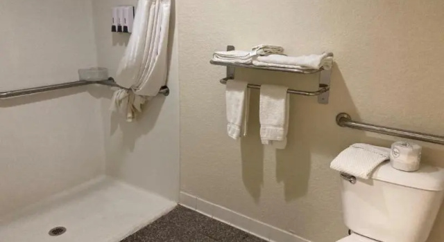Standard Zimmer AmericInn by Wyndham Grinnell