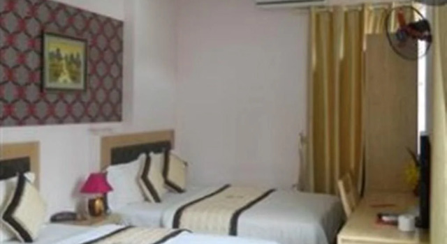 Red Hotel