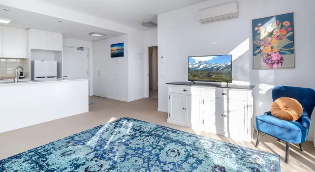 Exquisite Apartment With BBQ and Pool, Near Shops, 预订 公寓 Phillip 新南威尔士