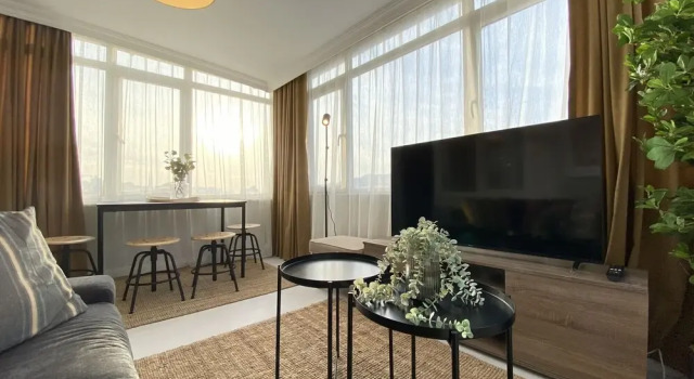Central and Charming Flat With Balcony in Sisli, Забронировать Отель Шишли Стамбул, рядом с Цветочный пассаж