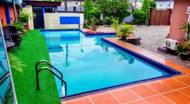 Proxima Inn, Boek Hotel 3-sterren hotels in Obio-Akp, 3*