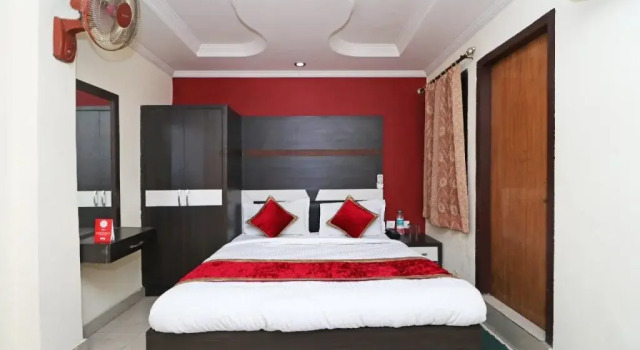 Punjab Regency By OYO Rooms, Prenota Hotel Rudrapur West Bengal