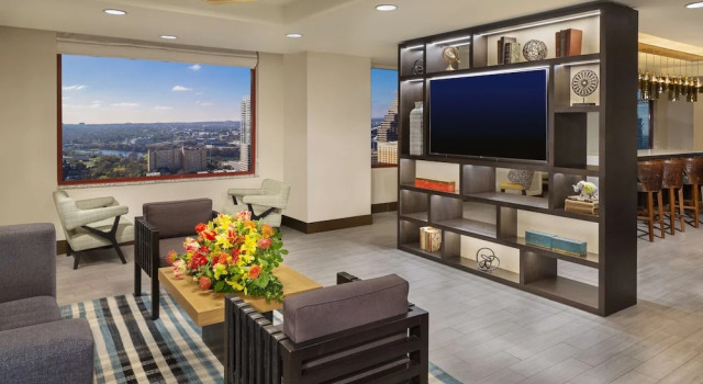 Четырёхместный номер Accessible Executive Hilton Austin