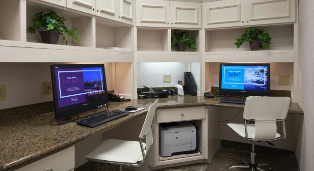 Hilton Garden Inn Evansville, Забронировать Отель Эвансвилл Индиана