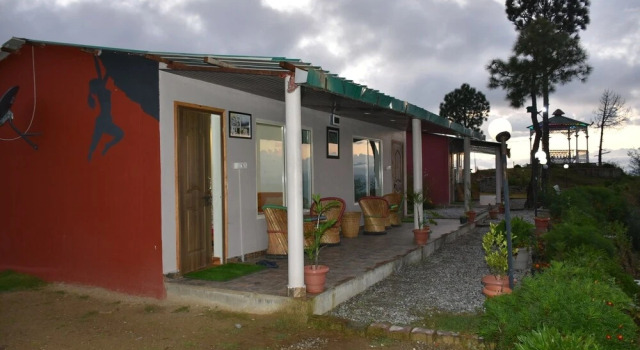The Moksha Retreat, Rezervovat Hotel Hotely v Almora s parkováním, Parkování