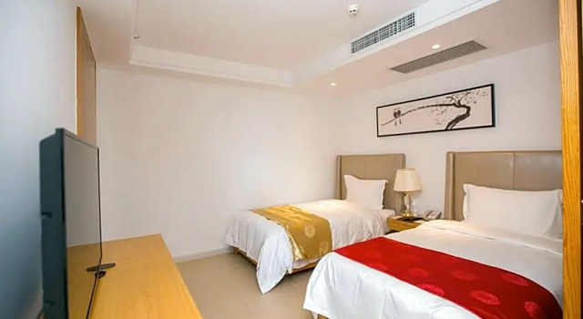 Люкс с 2 комнатами с видом на сад Fu Hai Tang Resort Haitang Bay