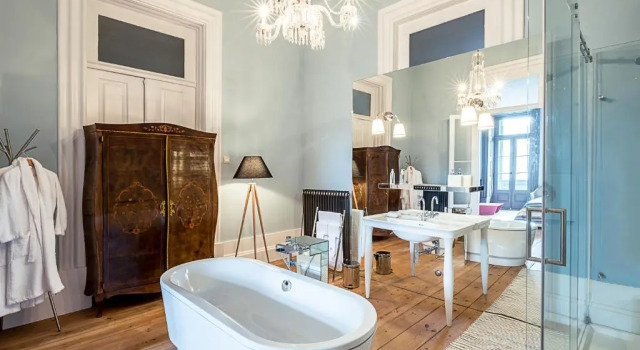 Полулюкс Charm Palace Porto