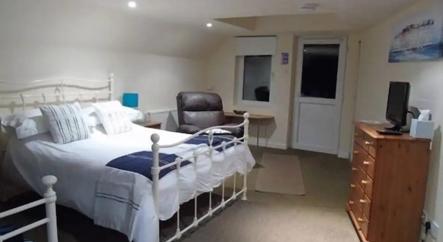 Номер Comfort The Thistle Inn