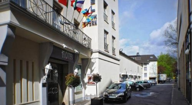 Hotel zum Stern, Забронировать Отель Отели Зигбург 3 звезды, 3*