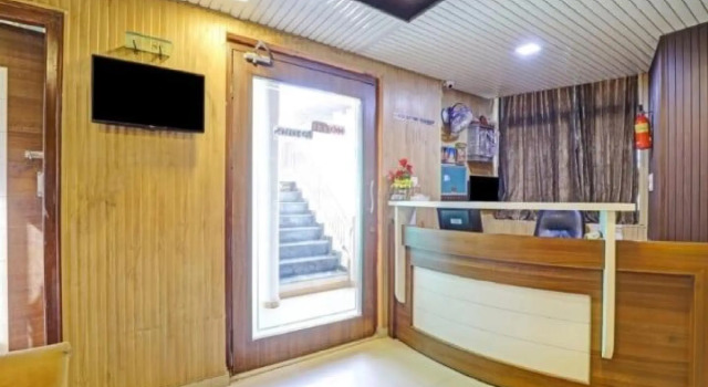 Hotel Once, Boek Hotel Vastrapur 