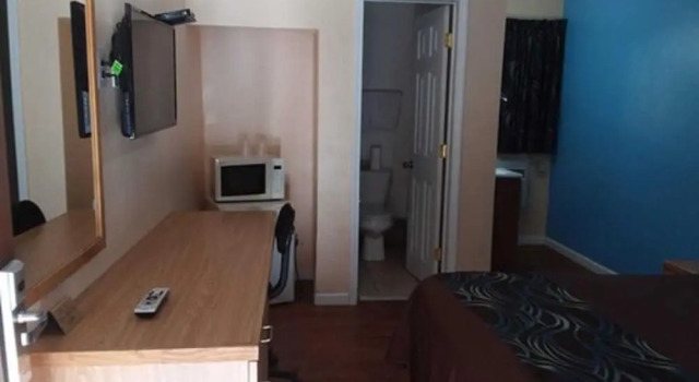 Люкс Standard Economy Inn Sylva