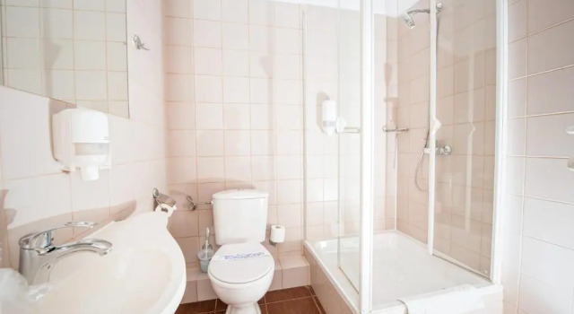 Трёхместный номер Standard Hotel Jarota