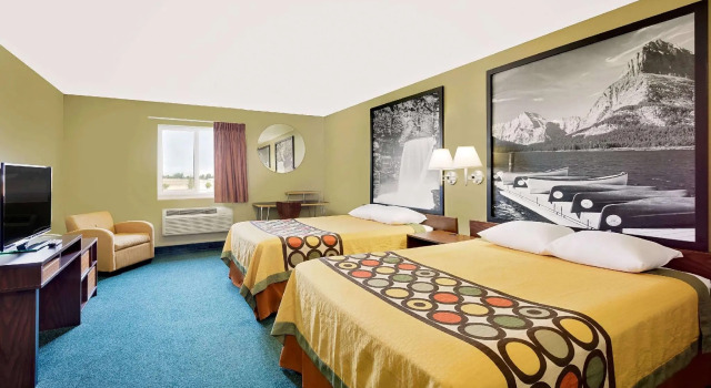 Четырёхместный номер Standard Super 8 by Wyndham Belgrade/Bozeman Airport