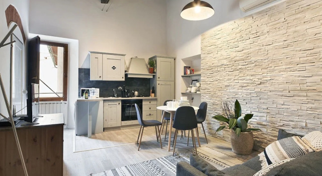 Апартаменты A Few Steps to The Duomo Beautiful 2BD Apt