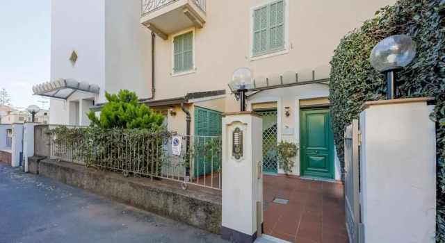 Victoria Hall Bordighera - 2 bedroom apartment - Parking