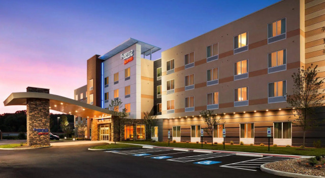 Fairfield Inn & Suites Akron Fairlawn, Забронировать Отель Фэр-Лон Cuyahoga Valley National Park