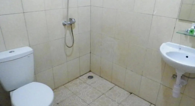 Suite RedDoorz At Jalan Sriwijaya Semarang